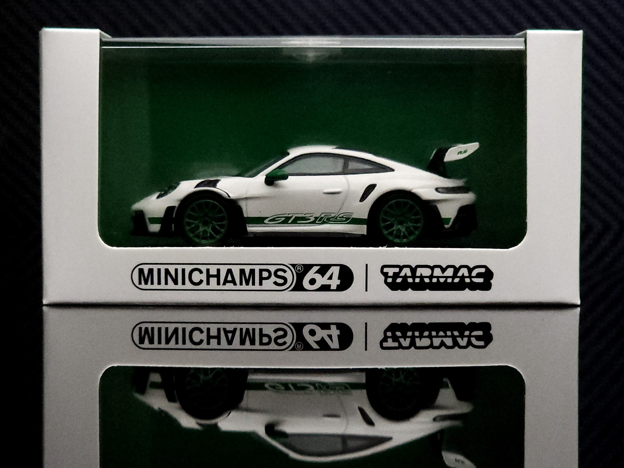 Xe Mô Hình Porsche 911 GT3 RS 1:64 Minichamps ( White & Green