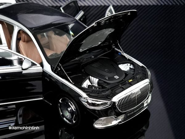 Xe Mô Hình Mercedes-Maybach S-Class Hightech 1:18 Almost Real ( Silver & Obsidian Black )