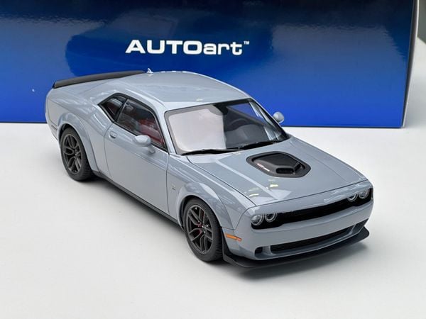 Xe Mô Hình Dodge challenger R/T Scat Pack Widebody 2022 1:18 Autoart ( Smoke Show )