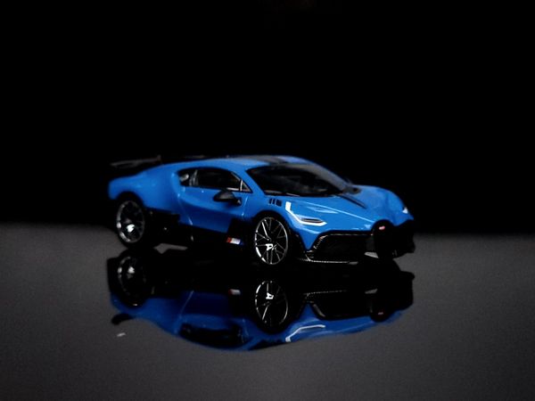 Xe Mô Hình Bugatti Centodieci 1:64 MiniGT ( Blu Bugatti LHD )