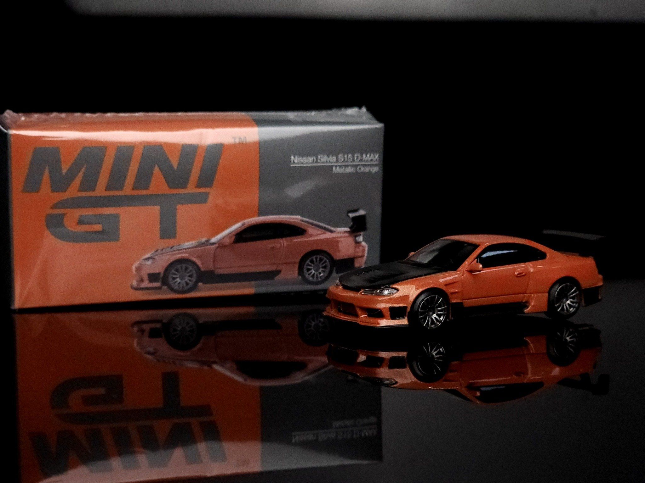 MINIGT 1:64 Nissan Silvia (S15) D-MAX in Metallic Orange
