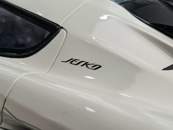 Xe Mô Hình Koenigsegg Jesko Absolut 2022 1:18 GT Sprirt ( Grey )