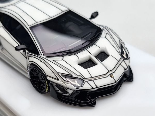 Xe Mô Hình Lamborghi Aventador 1:64 LBWK ( Trắng )