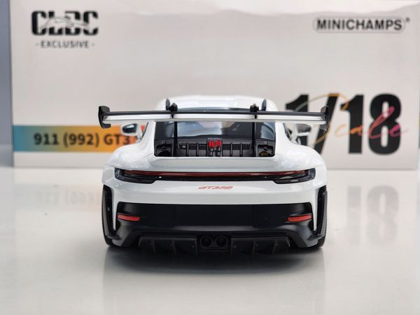 Xe Mô Hình Porsche 911 GT3 RS 2022 1:18 Minichamps ( Trắng Mâm Đỏ )