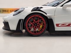 Xe Mô Hình Porsche 911 GT3 RS 2022 1:18 Minichamps ( Trắng Mâm Đỏ )