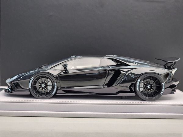 Xe Mô Hình LBWK Aventador Roadster 1:18 GL Model ( Shiny Black )