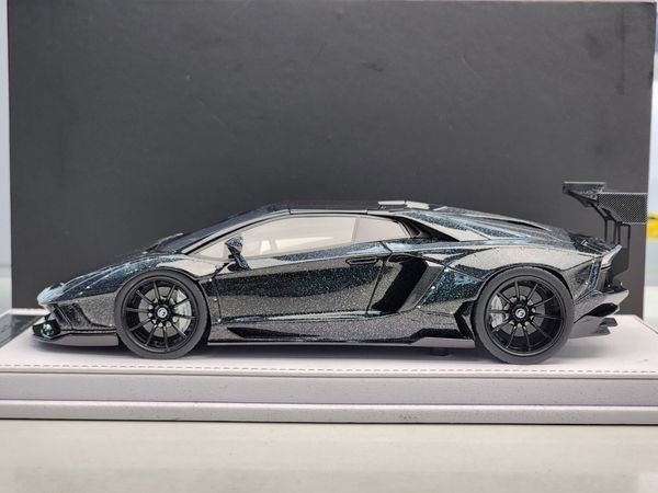 Xe Mô Hình LBWK Aventador Roadster 1:18 GL Model ( Light Black )