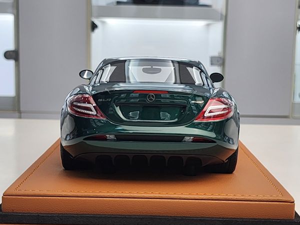 Xe mô hình Mercedes-Benz SLR 722 1:18 Ivy Model (Dark Green)