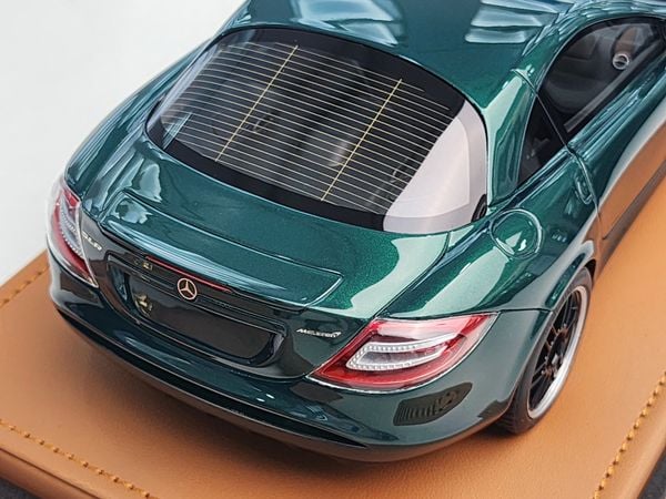 Xe mô hình Mercedes-Benz SLR 722 1:18 Ivy Model (Dark Green)