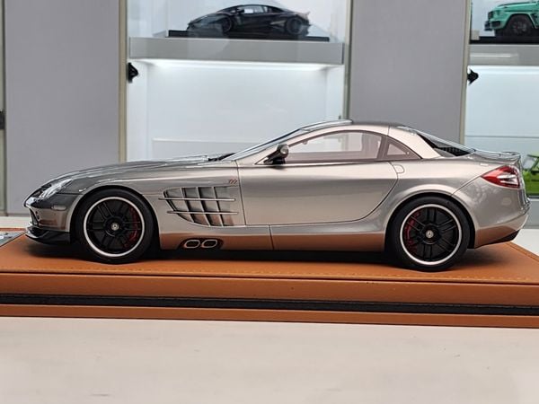 Xe mô hình Mercedes-Benz SLR 1:18 Ivy Model (Crystal Silver)