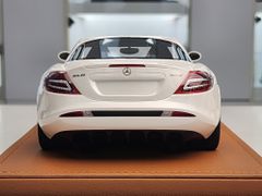 Xe mô hình Mercedes-Benz SLR 1:18 Ivy Model (Pearl White)