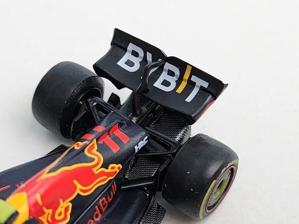 Xe Mô Hình Oracle Red Bull Racing RB18 #11 Sergio Pérez 2022 Monaco Grix Winner 1:64 MiniGT