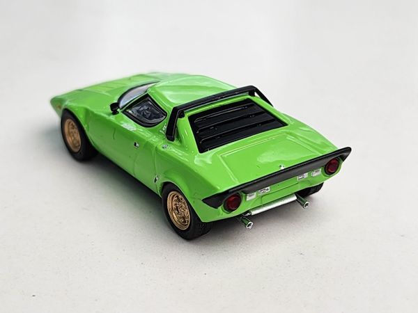 Xe Mô Hình Lancia Stratos HF Stradale Verde Chiaro LHD 1:64 MiniGT ( Xanh Dạ Quang )