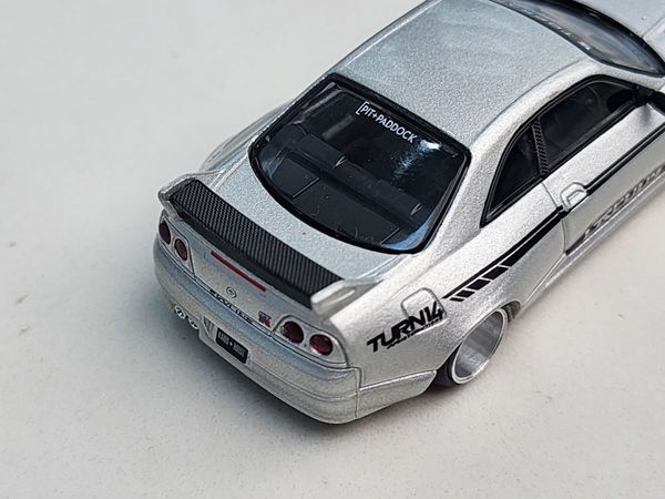 Xe Mô Hình Nissan Skyline GT-R R33 Dai33 V1 1:64 Kaido ( Bạc )