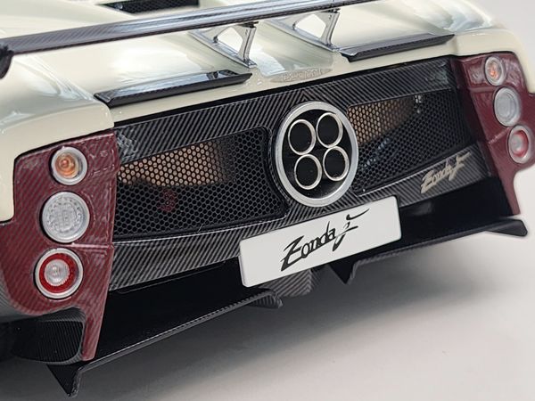 Xe Mô Hình Zonda F 1:18 Almost Real ( Trắng )
