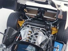 Xe Mô Hình Zonda F 1:18 Almost Real ( Trắng )