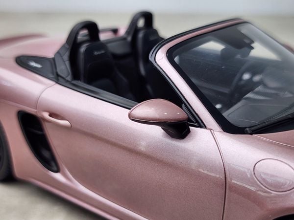 Xe Mô Hình Porsche 718 Spyder 1:18 GT Spirit ( Frozen Berry Metallic )
