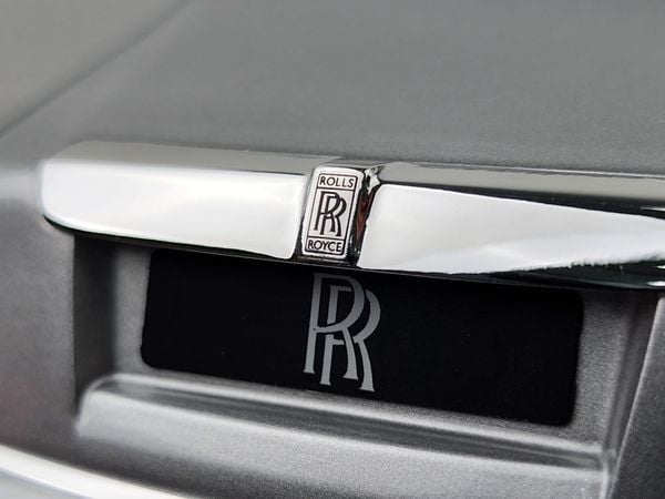 Xe Mô Hình Rolls-Royce Phantom Series Il 1:18 HH Model ( Moonlight Silver )