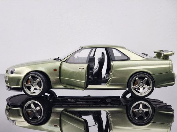 Xe Mô Hình Nissan GT-R (R34) 1999 1:18 Solido (Green)