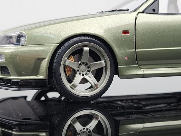 Xe Mô Hình Nissan GT-R (R34) 1999 1:18 Solido (Green)