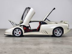 Xe Mô Hình Lamborghini Diablo SE30 Jota 1:18 Autoart ( Trắng )