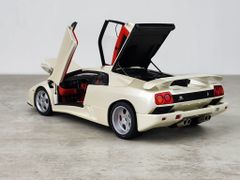 Xe Mô Hình Lamborghini Diablo SE30 Jota 1:18 Autoart ( Trắng )