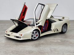 Xe Mô Hình Lamborghini Diablo SE30 Jota 1:18 Autoart ( Trắng )