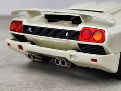 Xe Mô Hình Lamborghini Diablo SE30 Jota 1:18 Autoart ( Trắng )