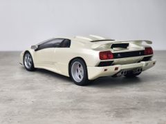 Xe Mô Hình Lamborghini Diablo SE30 Jota 1:18 Autoart ( Trắng )
