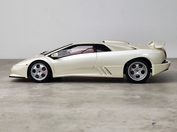 Xe Mô Hình Lamborghini Diablo SE30 Jota 1:18 Autoart ( Trắng )