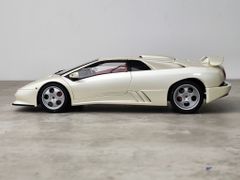 Xe Mô Hình Lamborghini Diablo SE30 Jota 1:18 Autoart ( Trắng )