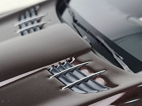 Xe Mô Hinh Mercedes-Benz SLR MClaren 722 1:18 IVY Model ( Đen Nâu )