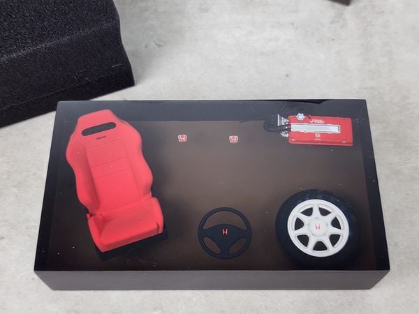 Xe mô hình Honda Civic Type R(EK9) 1:18 MotorHelix (Đỏ Carbon)