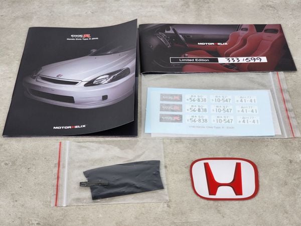 Xe mô hình Honda Civic Type R(EK9) 1:18 MotorHelix (Đỏ Carbon)