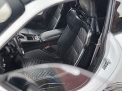 Xe mô hình Porsche 911 GT3 RS 2022 1:18 Norev (Trắng Mâm Xanh)