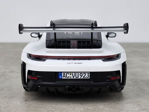 Xe mô hình Porsche 911 GT3 RS 2022 1:18 Norev (Trắng Mâm Xanh)