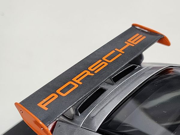Xe Mô Hình Porsche 911 GT3 RS - 2007 1:18 Minichamps ( Sivler )