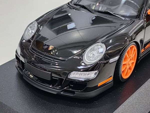 Xe Mô Hình Porsche 911 (911.2) GT3 RS 2018 1:18 Minichamps (Đỏ)