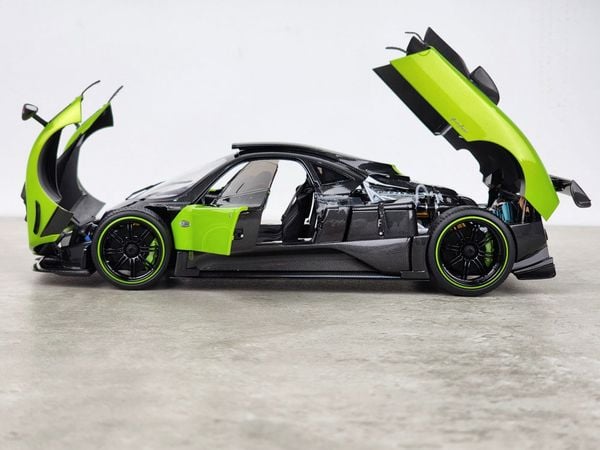 Xe Mô Hình Pagani Zonda Cinque Coupe 1/18 Almost Real (Xanh Lá)