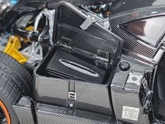 Xe Mô Hình Pagani Zonda Cinque Coupe 1/18 Almost Real (Cam)
