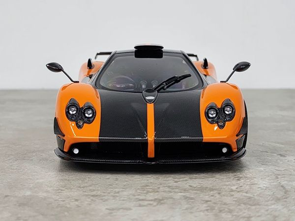 Xe Mô Hình Pagani Zonda Cinque Coupe 1/18 Almost Real (Cam)