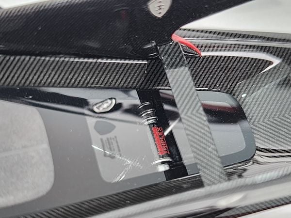 Koenigsegg Jesko Attack Battle Gray 1:18 Frontiart (Trắng viền đỏ)