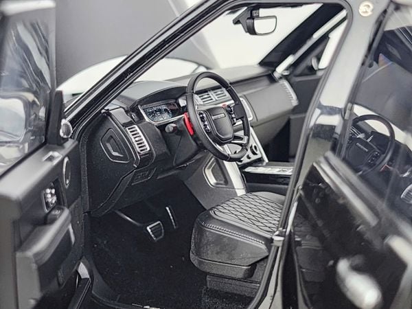 Xe Mô Hình Range Rover 1:18 LCD Models ( Đen )
