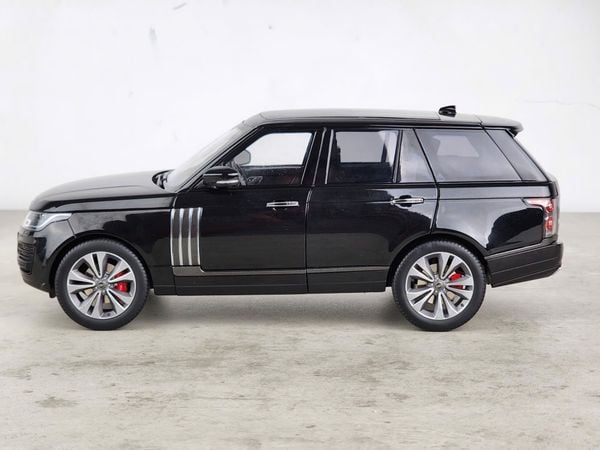 Xe Mô Hình Range Rover 1:18 LCD Models ( Đen )