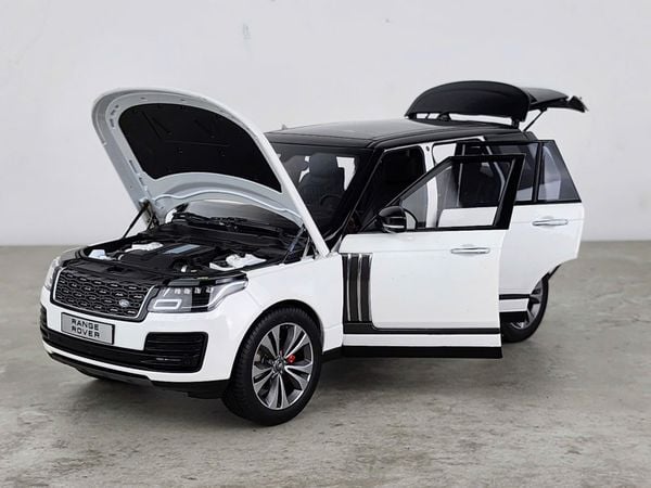 Xe Mô Hình Range Rover 1:18 LCD Models ( Trắng )