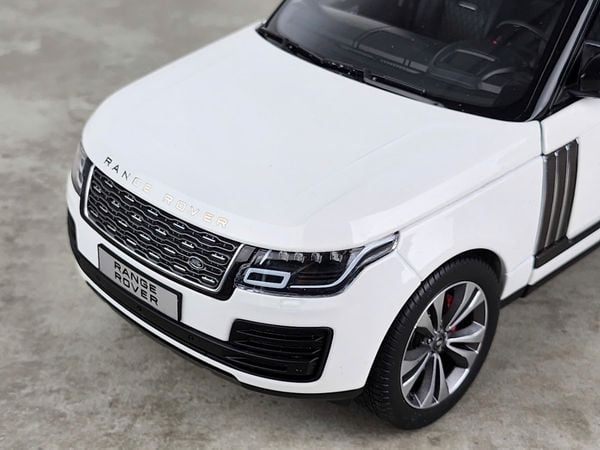 Xe Mô Hình Range Rover 1:18 LCD Models ( Trắng )