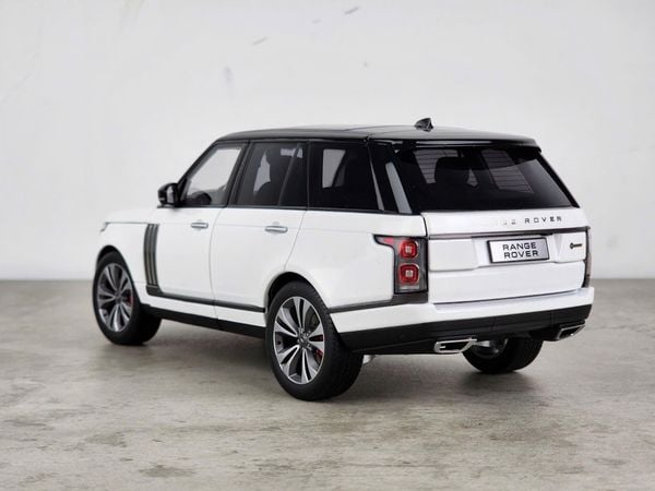 Xe Mô Hình Range Rover 1:18 LCD Models ( Trắng )