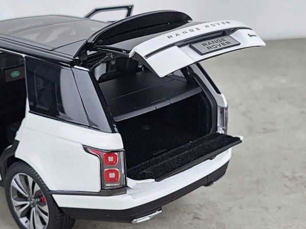 Xe Mô Hình Range Rover 1:18 LCD Models ( Trắng )