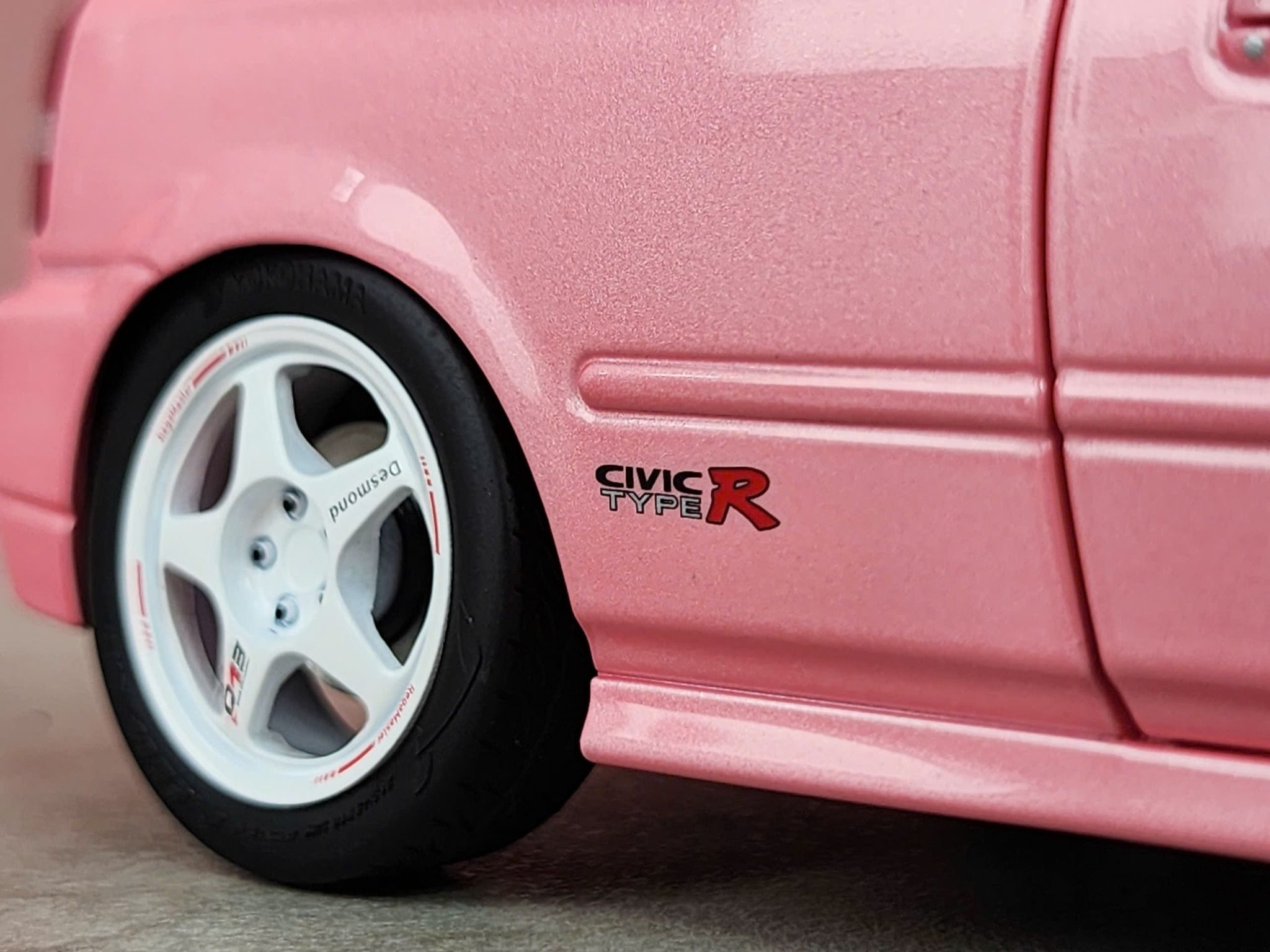 Xe Mô Hình Honda Civic Type R (EK9) 1:18 Motor Helix (Sweet Pink ...