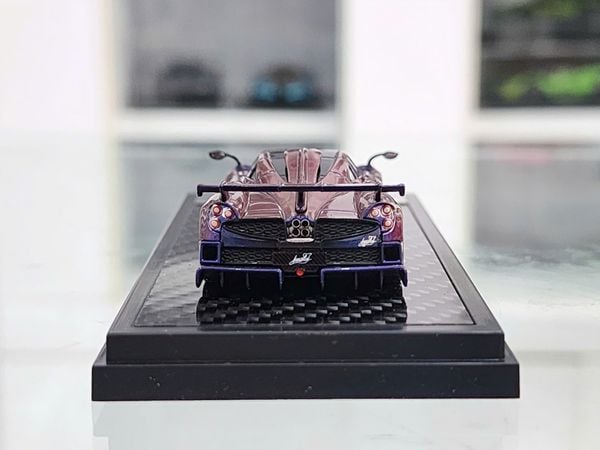 Xe Mô Hình Pagani Imola Coupe 1:64 LCD (Chameleon color)